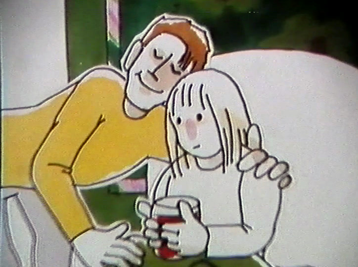 Hän istuu sängyllä käsi naisen ympärillä, kun tämä juo mukista.